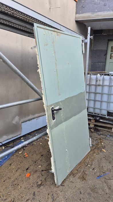 Drzwi zewnętrzne techniczne Hormann z ościeżnicą