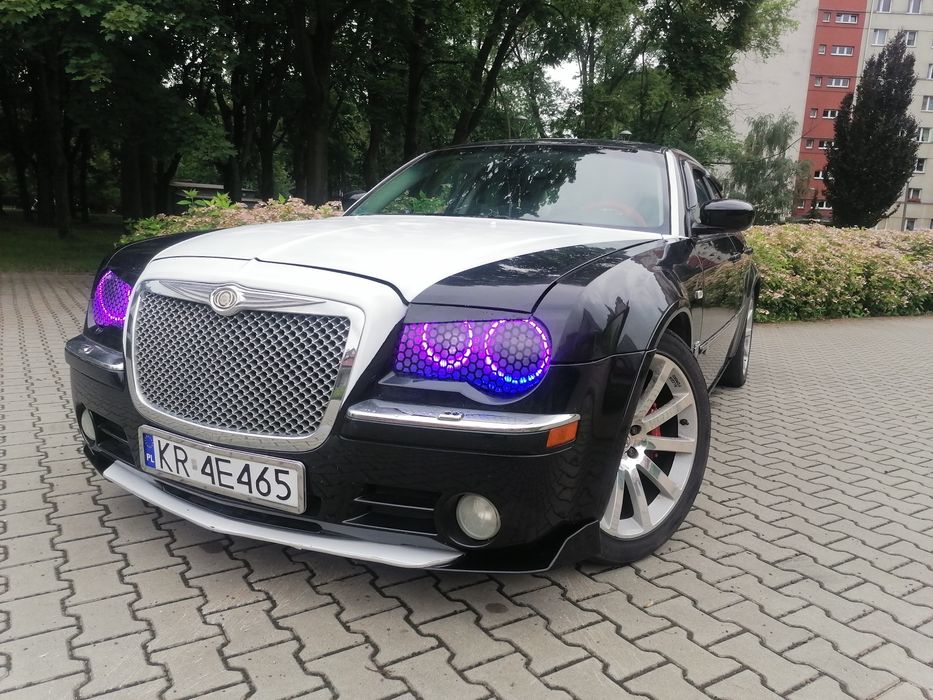 Chrysler 300c 2008 polift Srt8 6.1 LPG prins polski salon felgi 22 cal