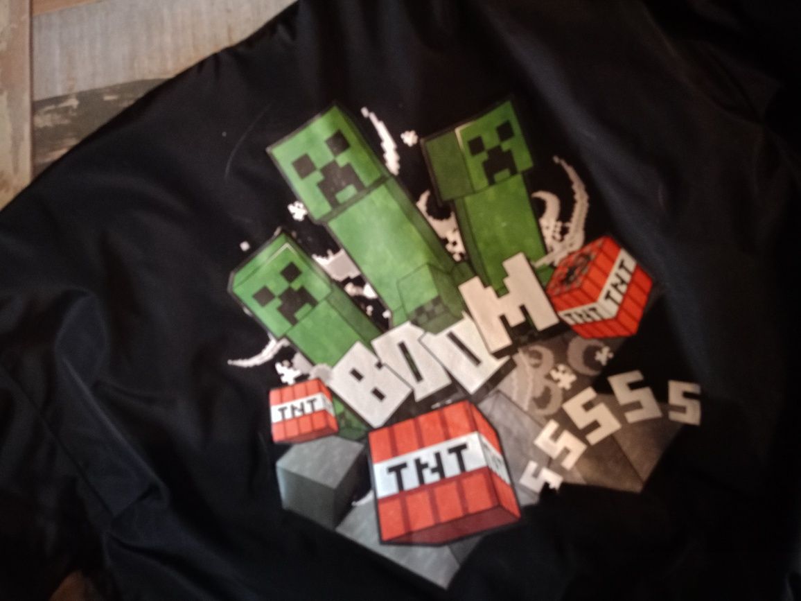 Kurtka z motywem Minecraft, bomberka Reserved