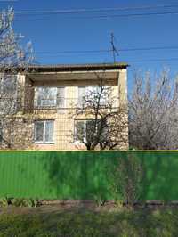 2 поверховий будинок в с.Фарбоване(Яготинський район)