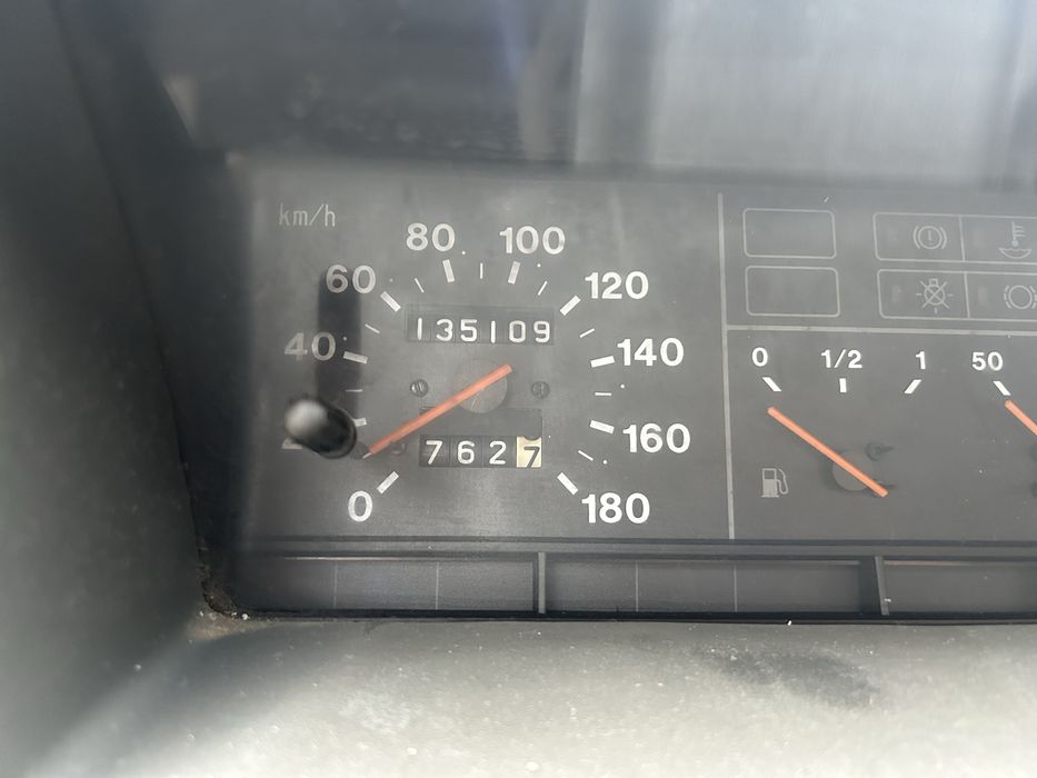 Знаходиться м. Іф