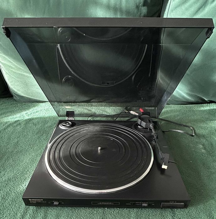 Gramofon Pioneer PL-Z93