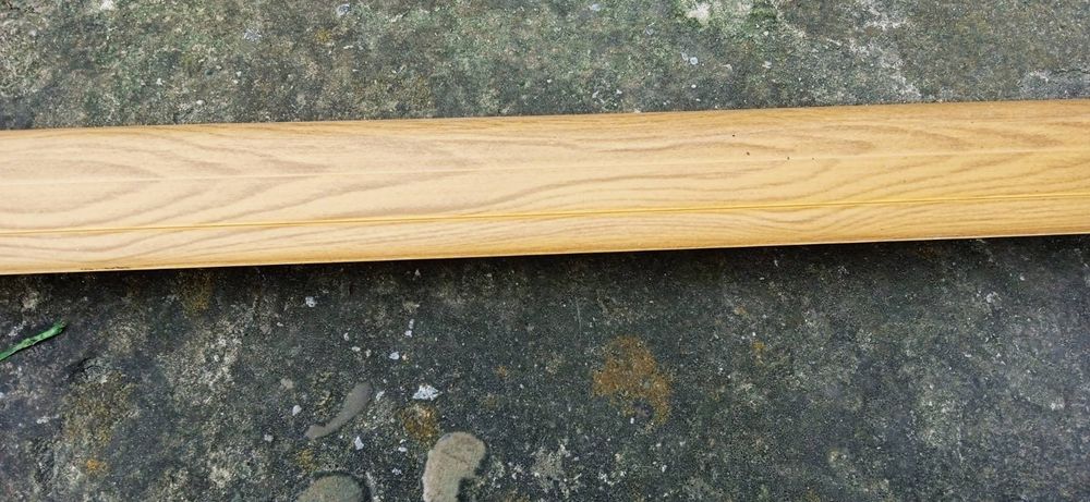 Продам плінтуса 2,50м