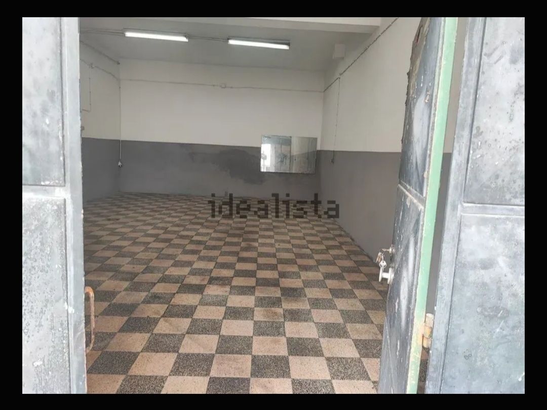 Aluga-se Armazém/Garagem