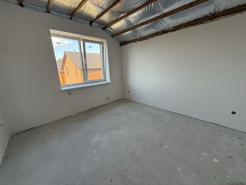 Продаж 2-поверхового будинку