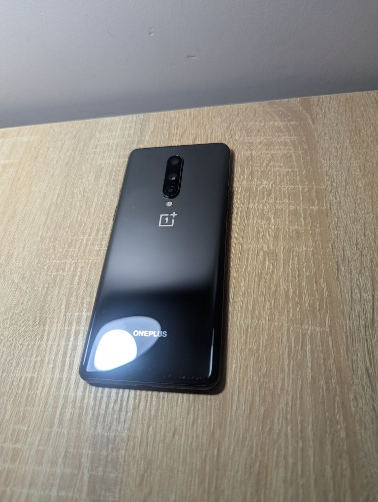 OnePlus 8 8/128gb у хорошому стані