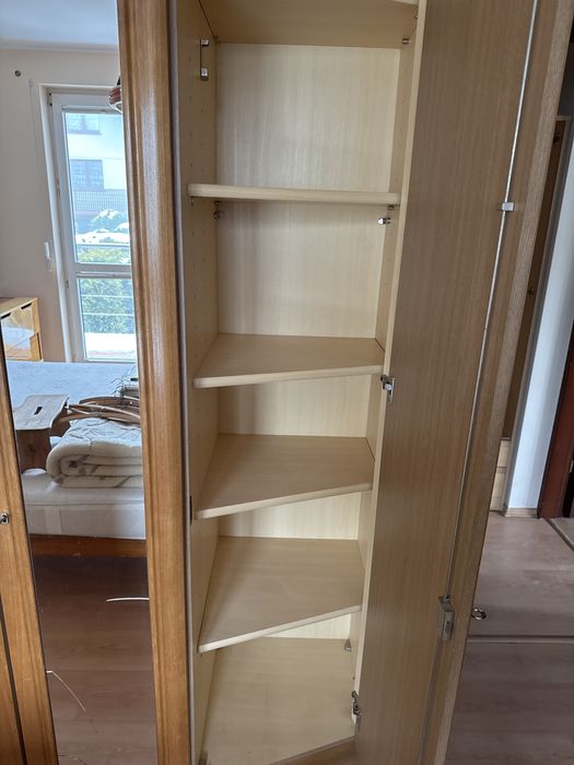 Rezerwacja Szafa na ubrania ok 250cm za darmo