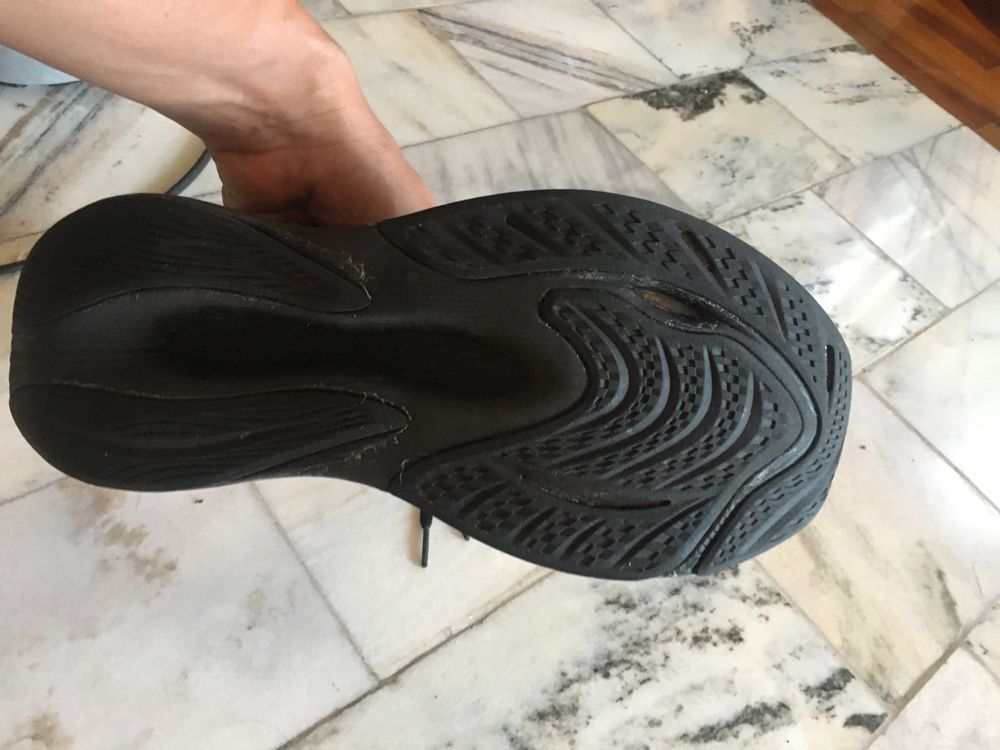 Buty do biegania damskie New Balance Fuell Cell Propel V4 r.41