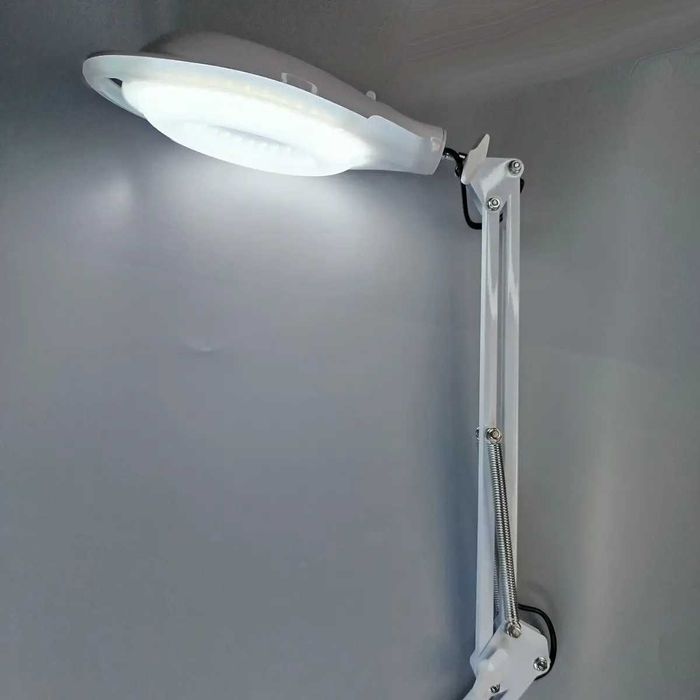 Лампа-лупа настільна на струбцині KRD, 3.5 D, 24 Вт