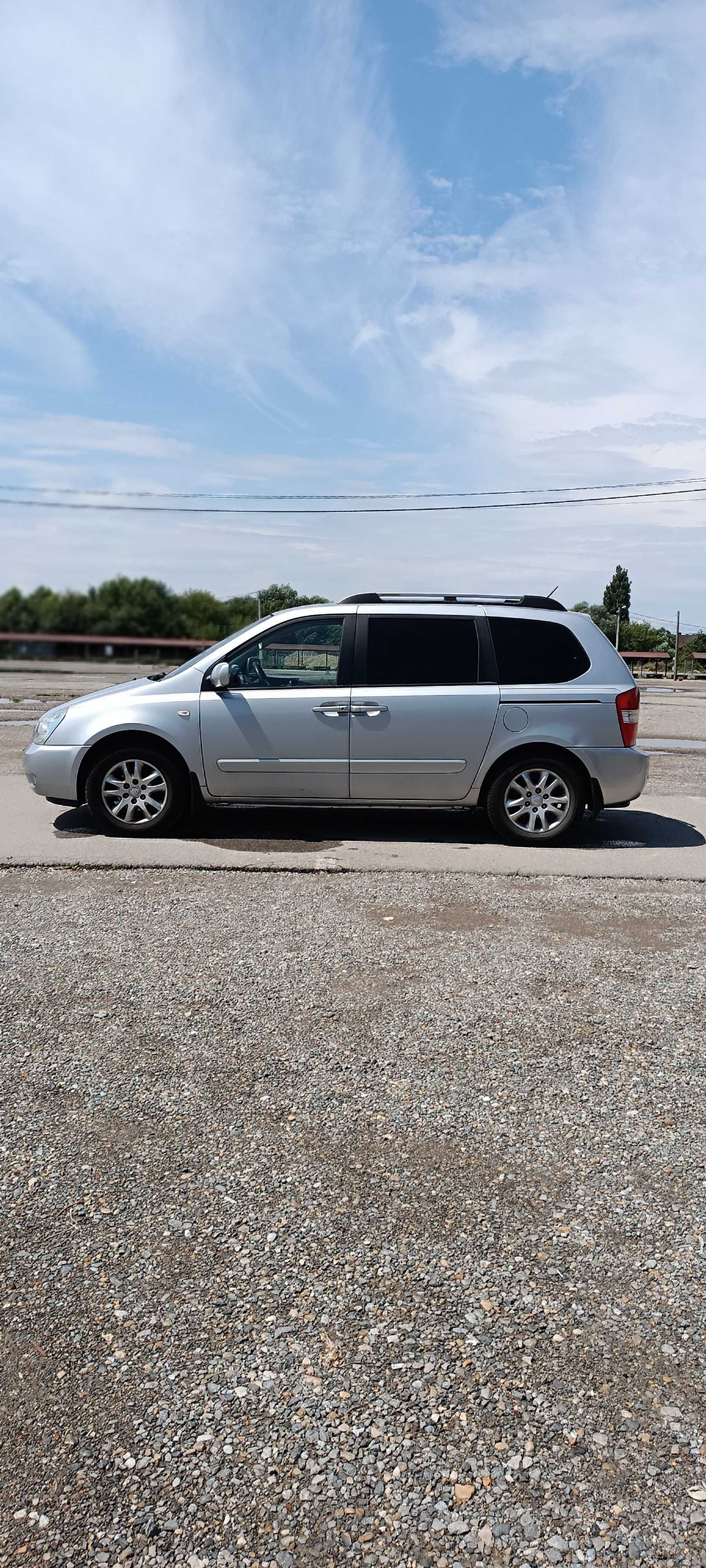 Kia Carnival van / mini-kamper