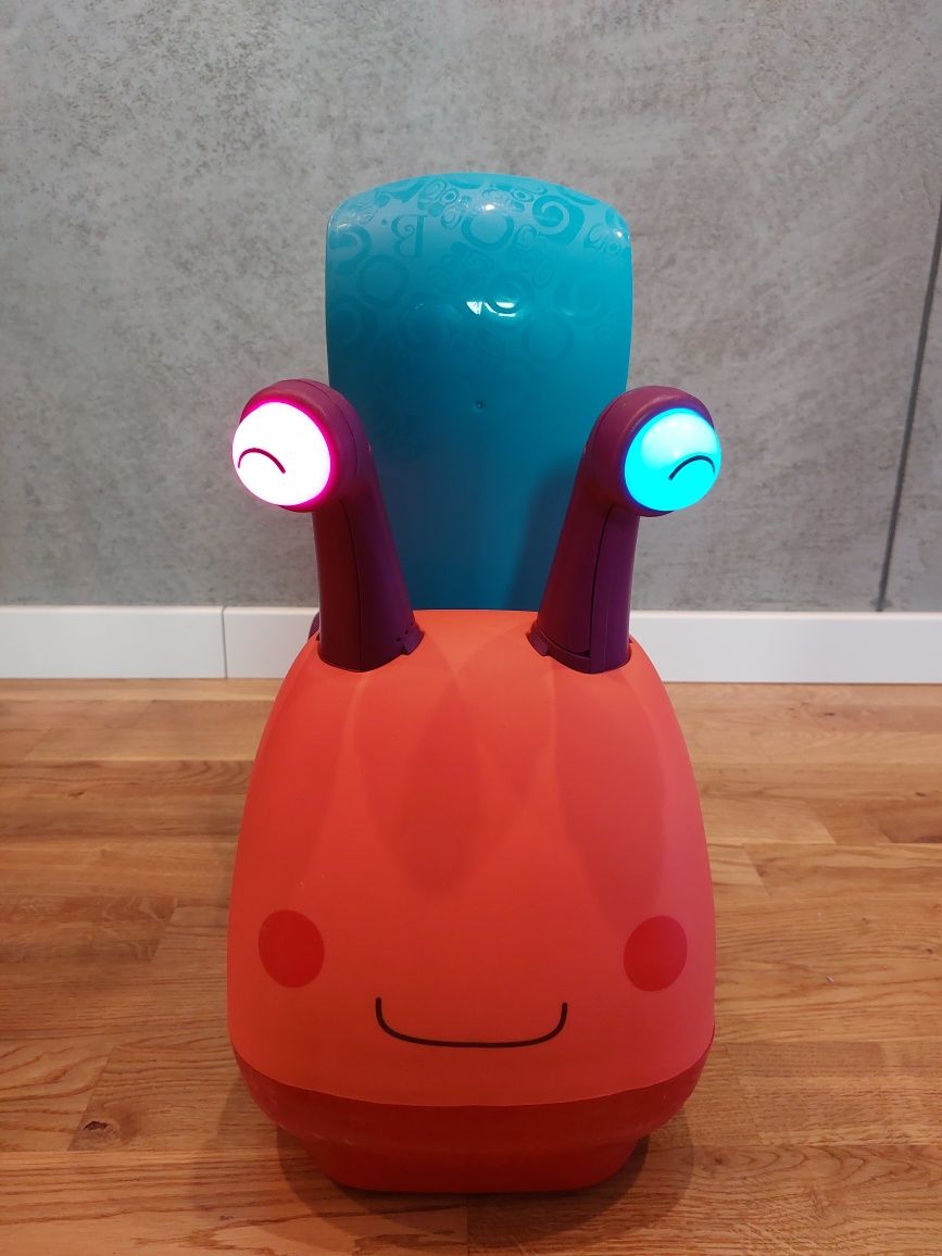 Jeździk żuczek Buggly Wuggly B.Toys