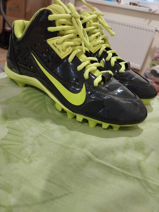 Бутсы для футбола Найк