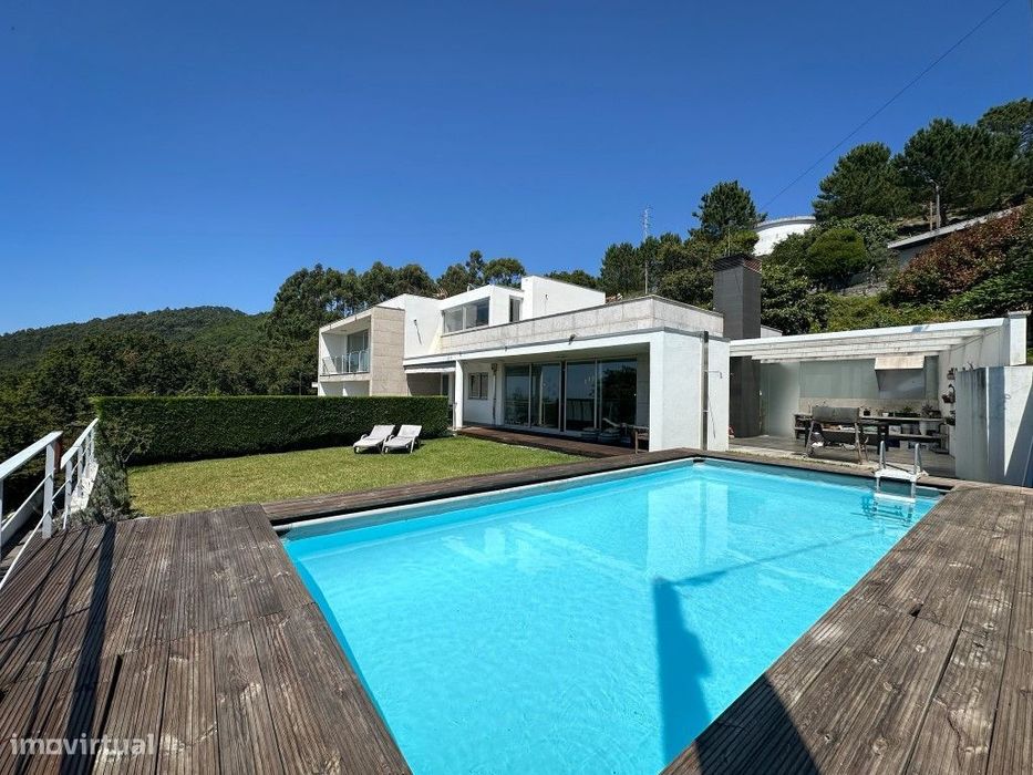 Fantástica moradia independente V5 na Areosa, Viana do Castelo