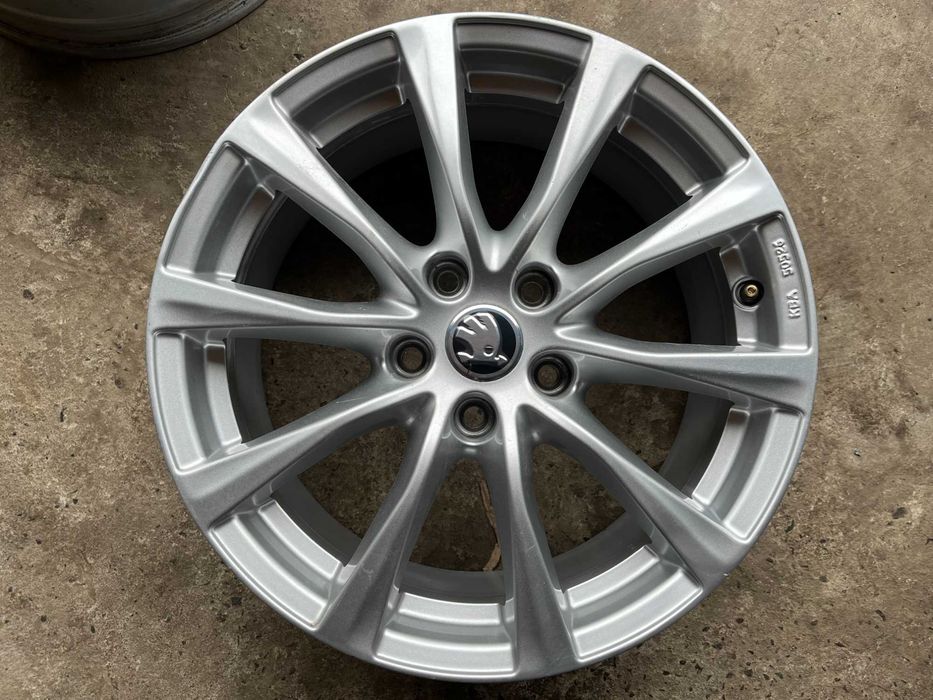 Диски R17 5/112 7.5J ET48   Audi VW Skoda Seat