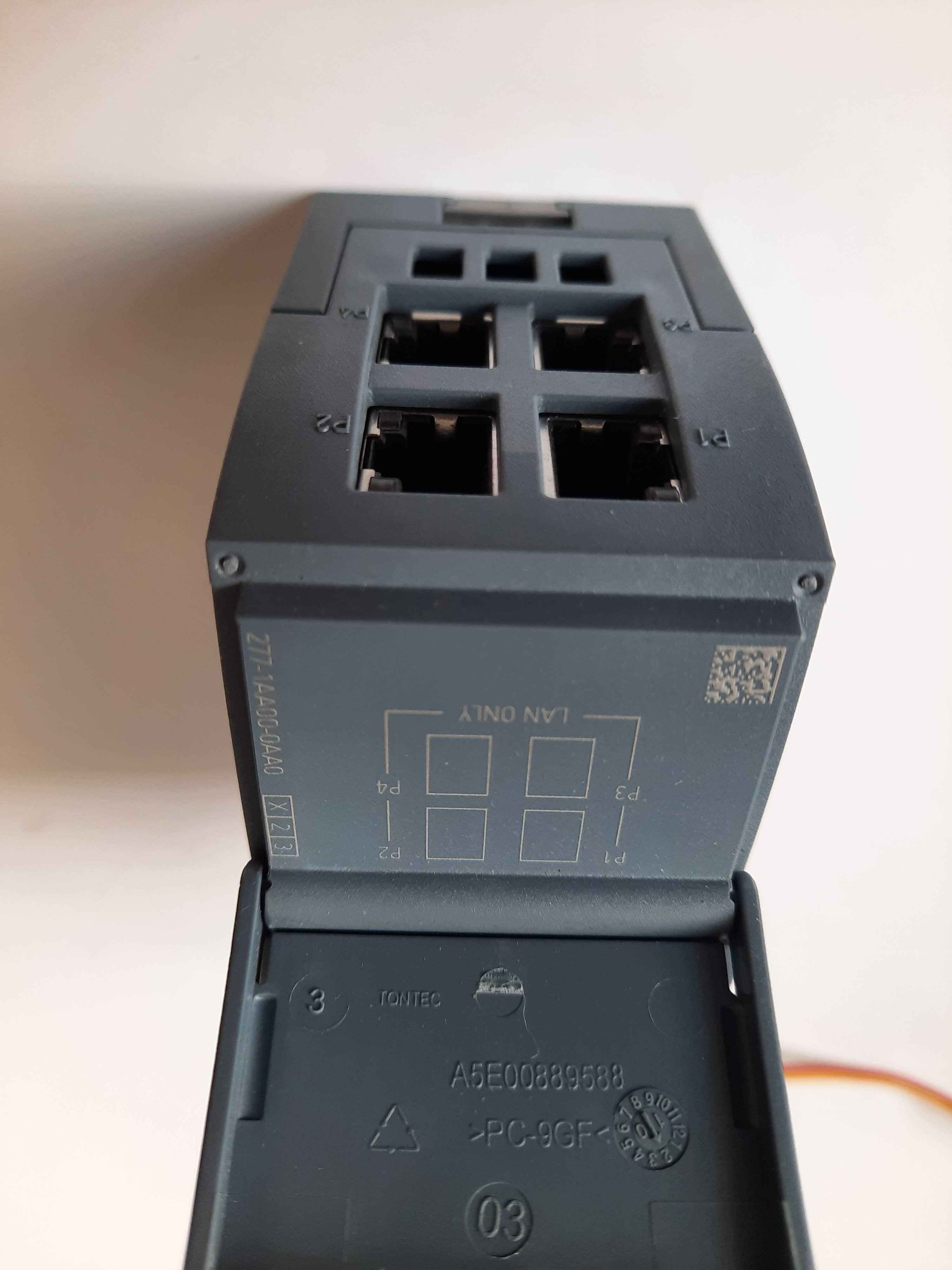 SIEMENS CSM 1277 Switch 4 porty RJ45 dla modułów rodziny SIMATIC