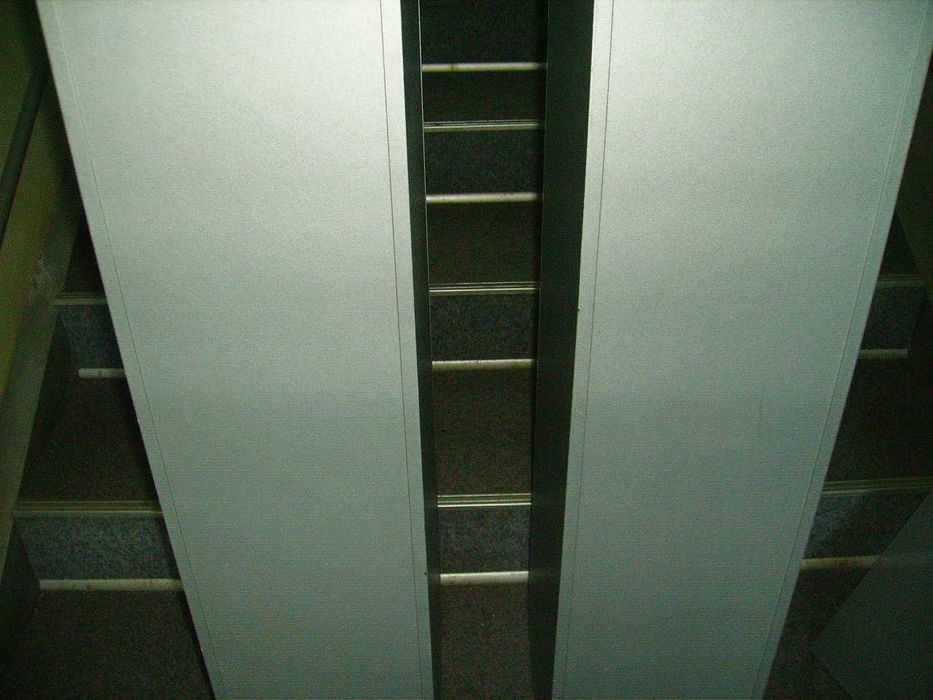 Продам акустику  CANTON LE 107.