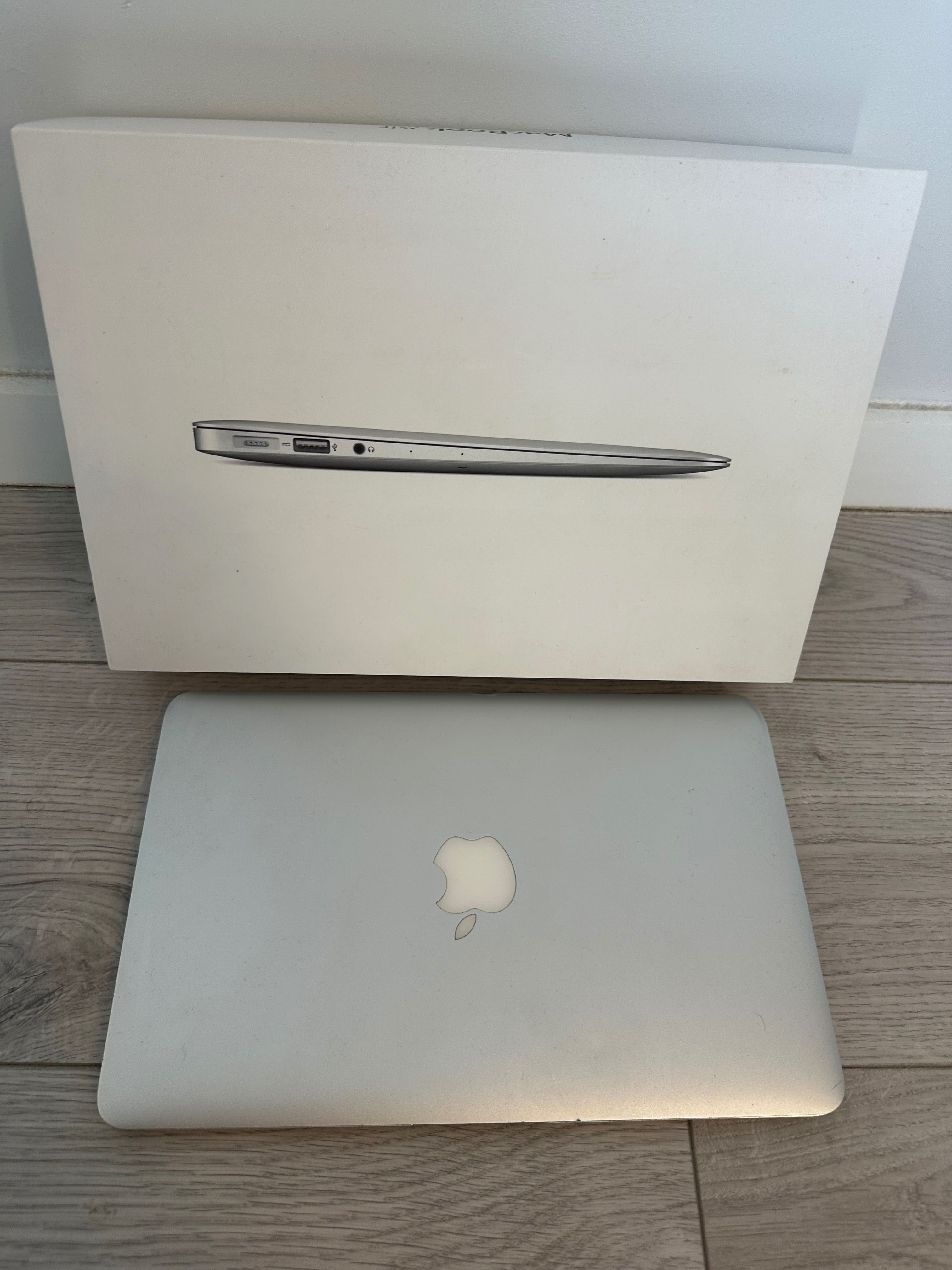 MacBook Air 11” (2014) – i5, 4GB, 128GB SSD - Com Caixa Original