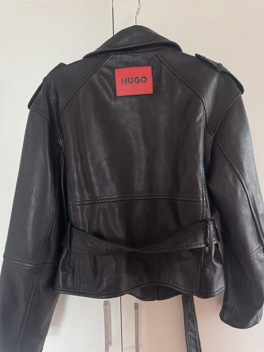 HUGO Жіноча байкерська куртка з ременем