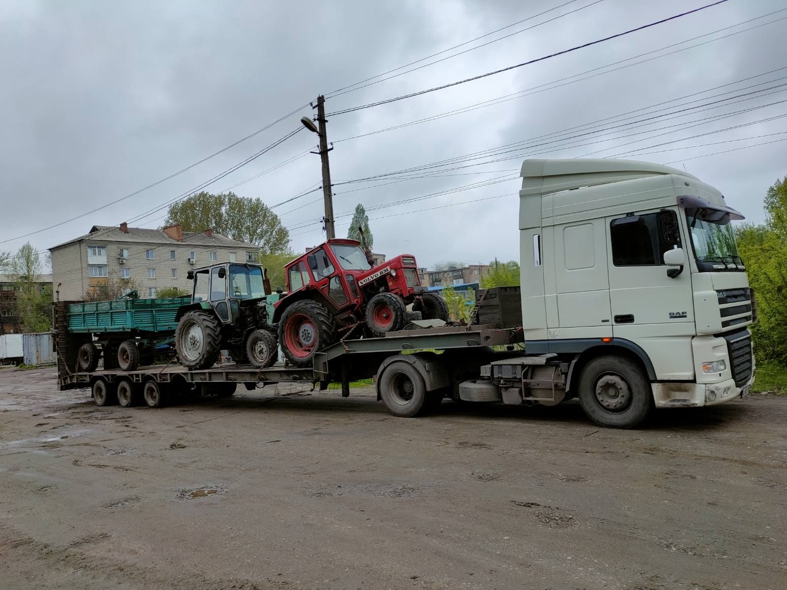 Послуги трала , перевезення негабариту та спецтехніки