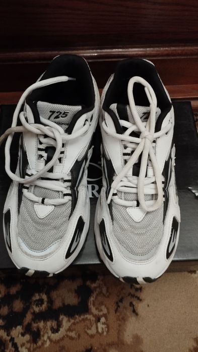 Кросівки чоловічі 40р