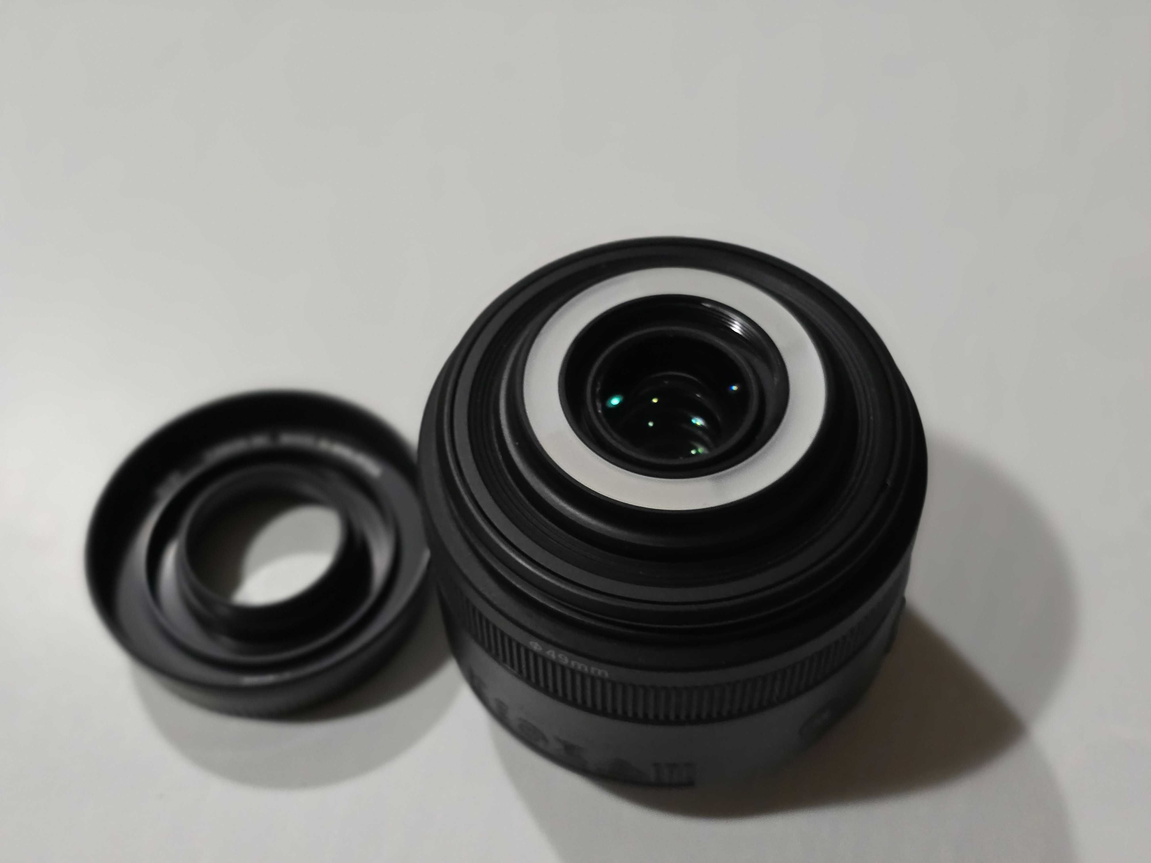 Canon EF-S 35 mm f/2.8 Macro IS STM wbudowana lampa unikat bdb stan