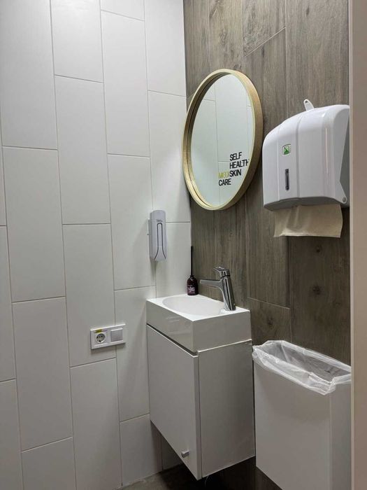 Запускайте Ваш успішний бізнес в ЦЕНТРі міста! Супер локація, ремонт!