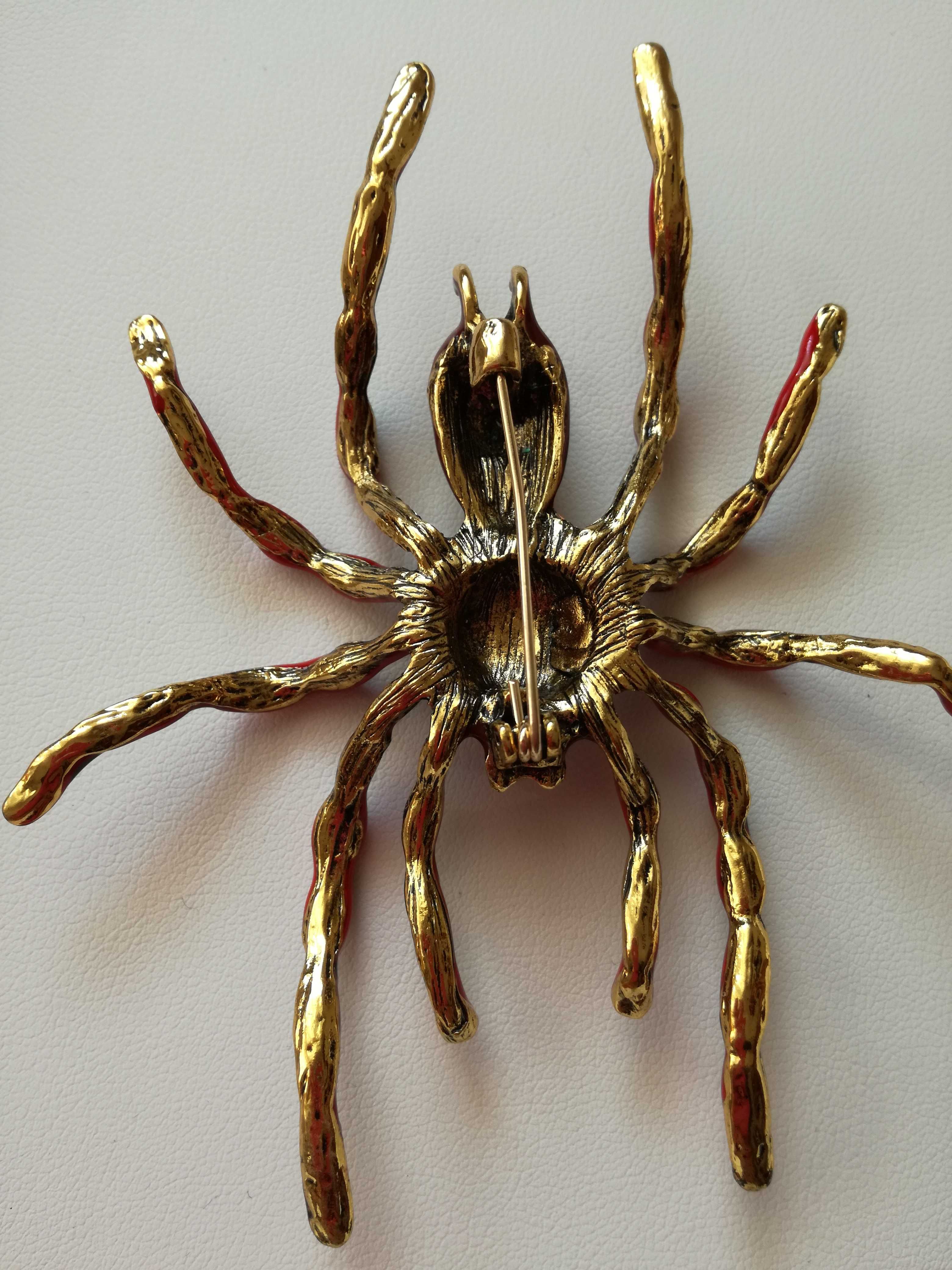 USA_BROSZKA/ZAWIESZKA_nieszablonowa biżuteria- mega pająk czerwony