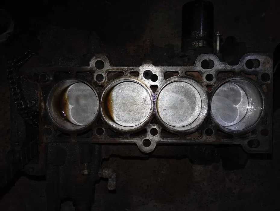 Блок у зборі, 2.3 Ford scorpio 1996-2000