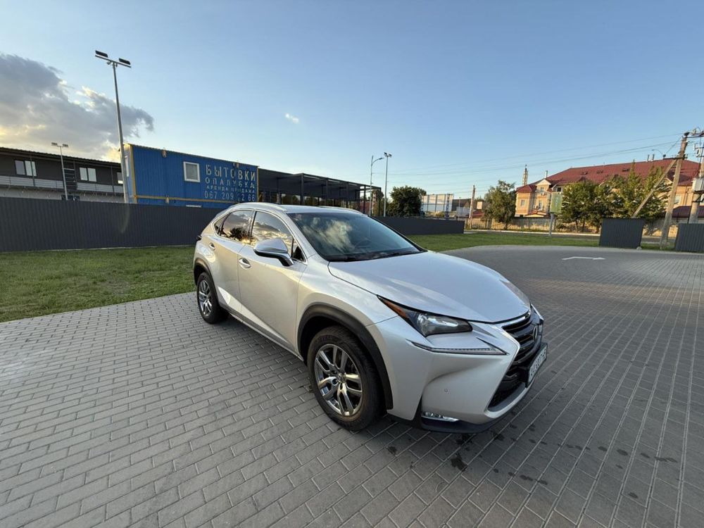 Lexus NX 200 turbo 2015 рік