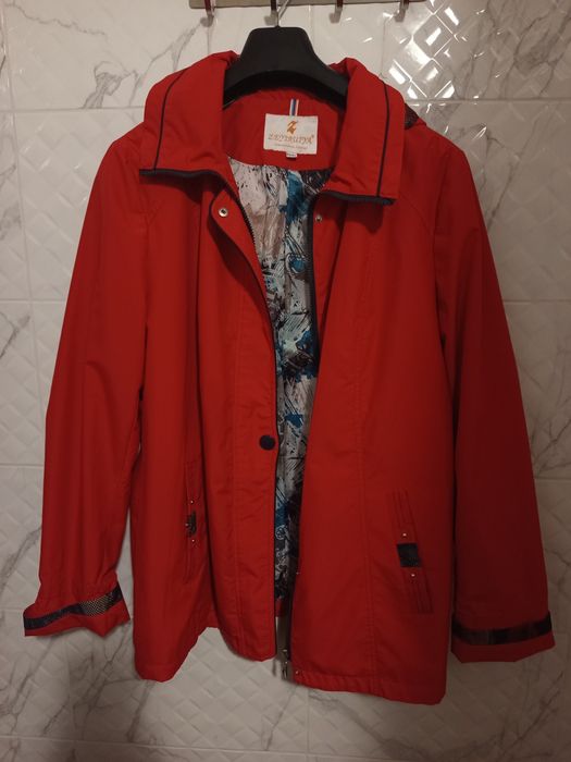 Жіноча куртка 54/56