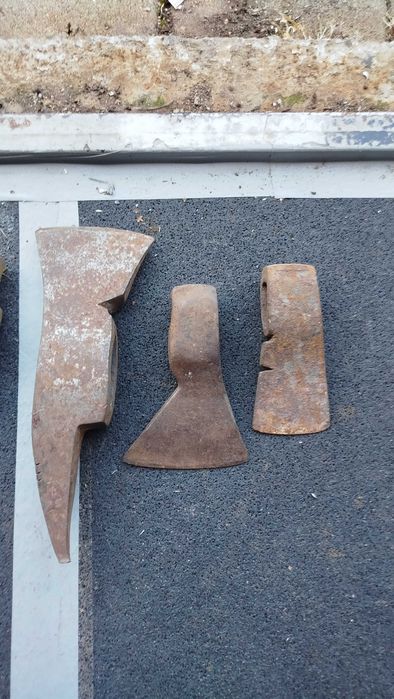 Młotki i siekiery (dwa dołożone)