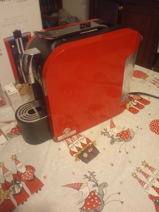 á venda:
maquina de chá e café da marca TEALOUNGE.