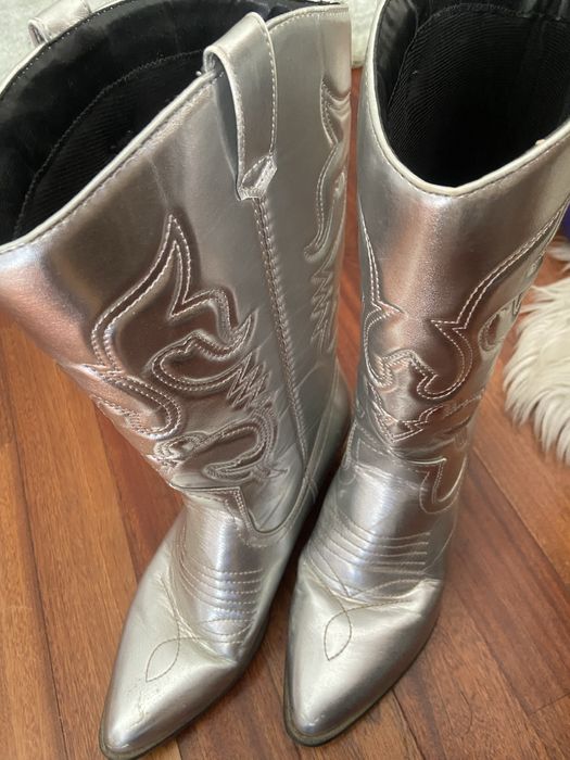 Botas Prateadas Concerto