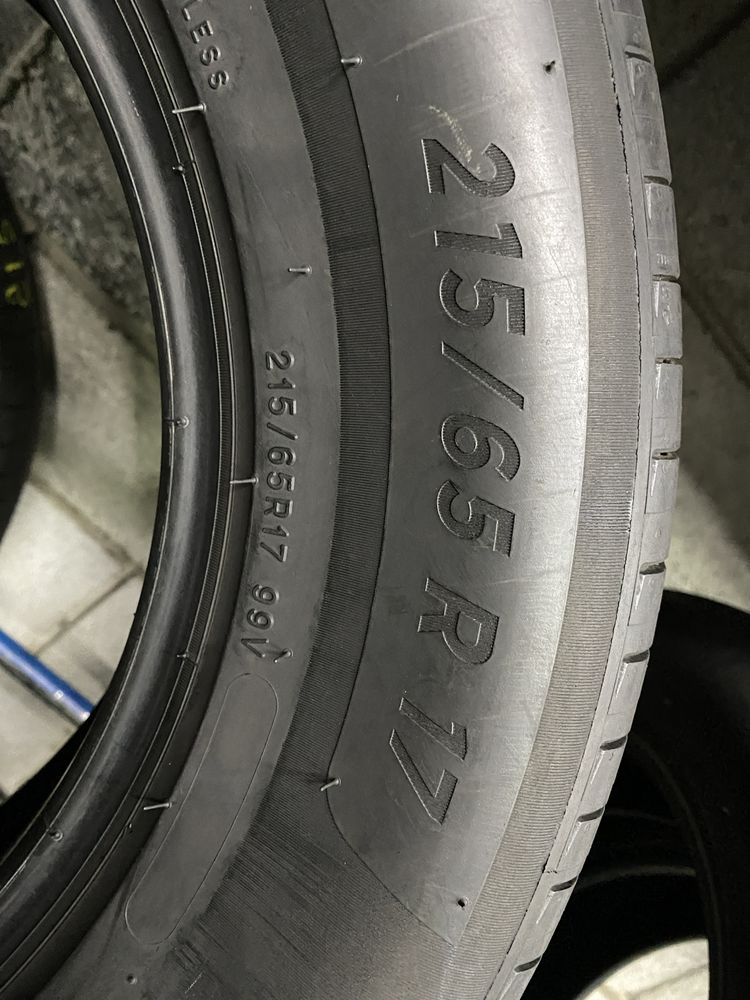 Літні шини 215/65 R17 MICHELIN