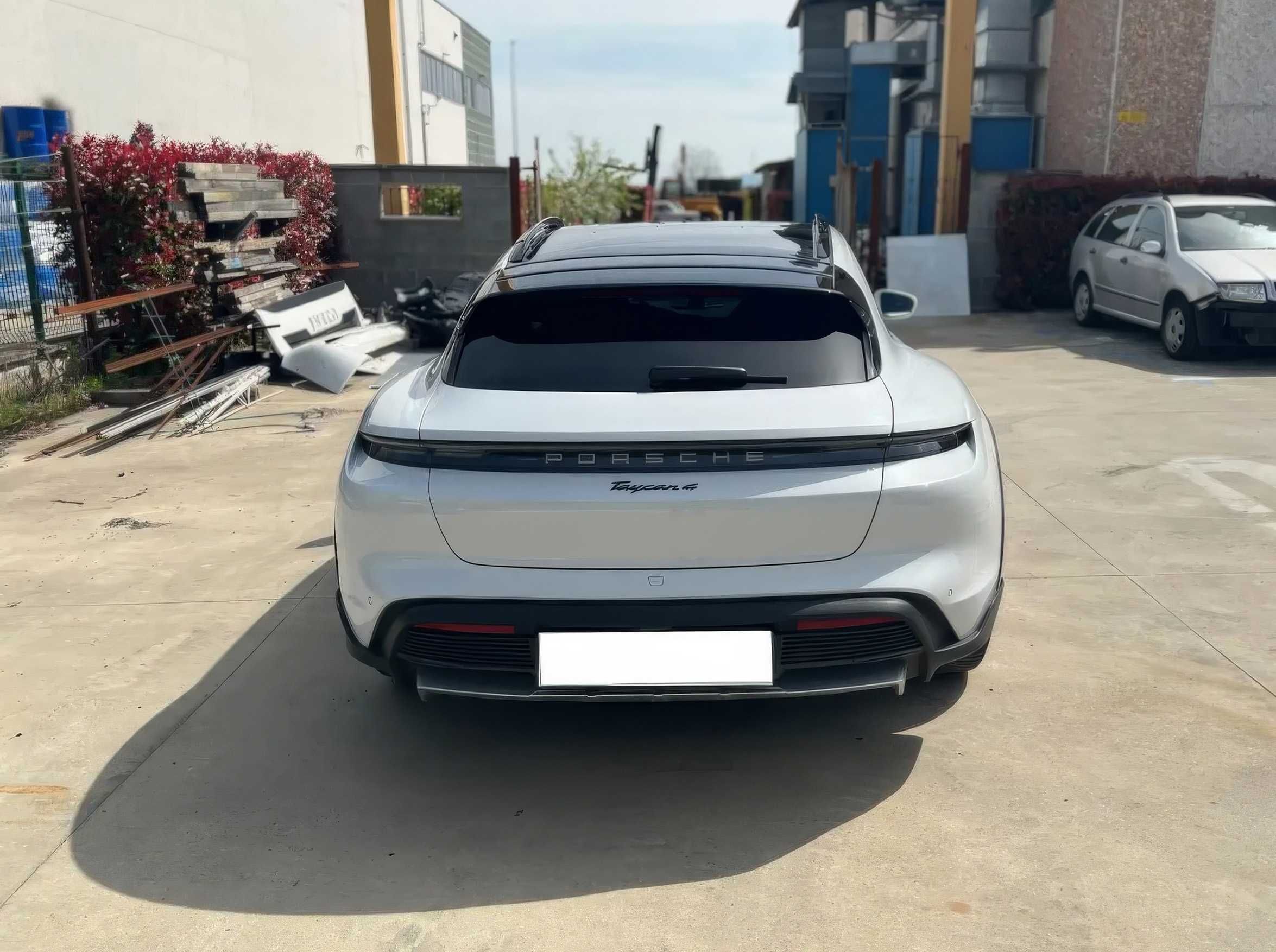 Porsche Taycan 4 Cross Turismo 2022