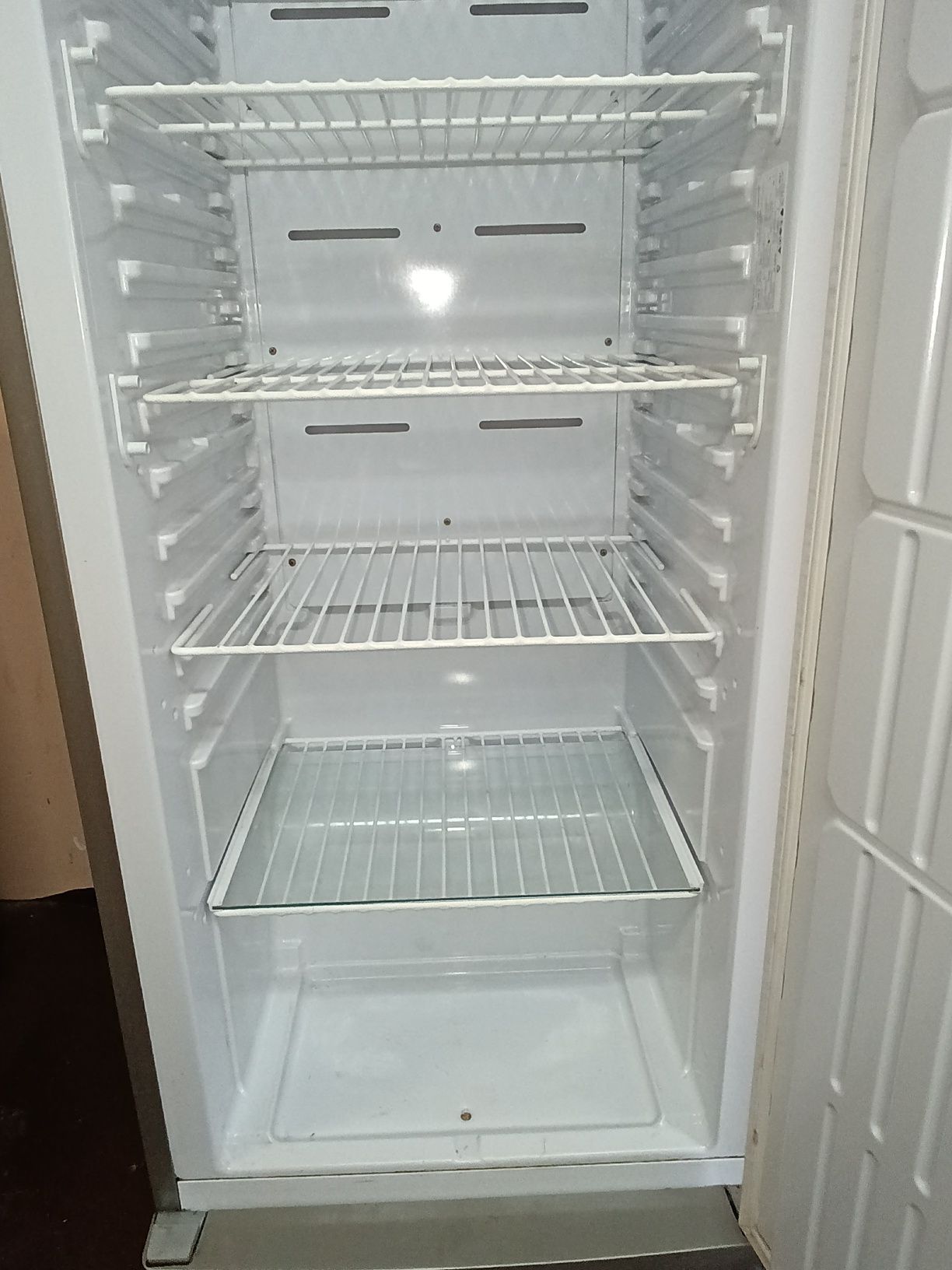 Морозильная камера ARISTON Hotpoint (1.67/0.60)