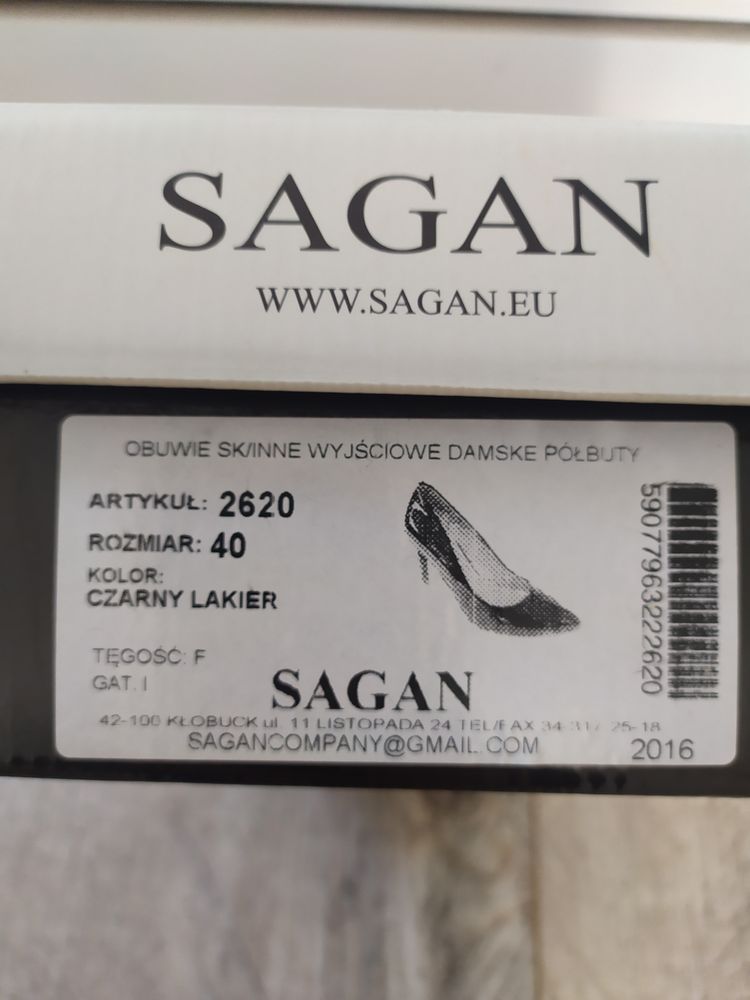 Czarne lakierowane półbuty/szpilki SAGAN r.40