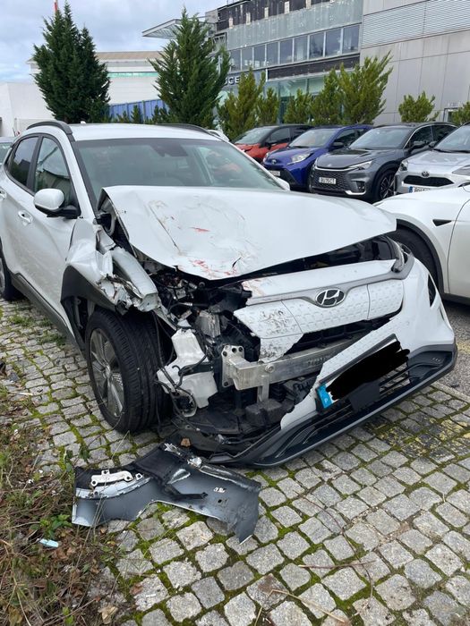 Hiunday Kauai 64 KW acidentado