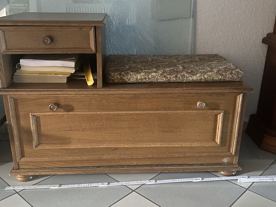 Szafka rustykalna na buty z siedziskiem