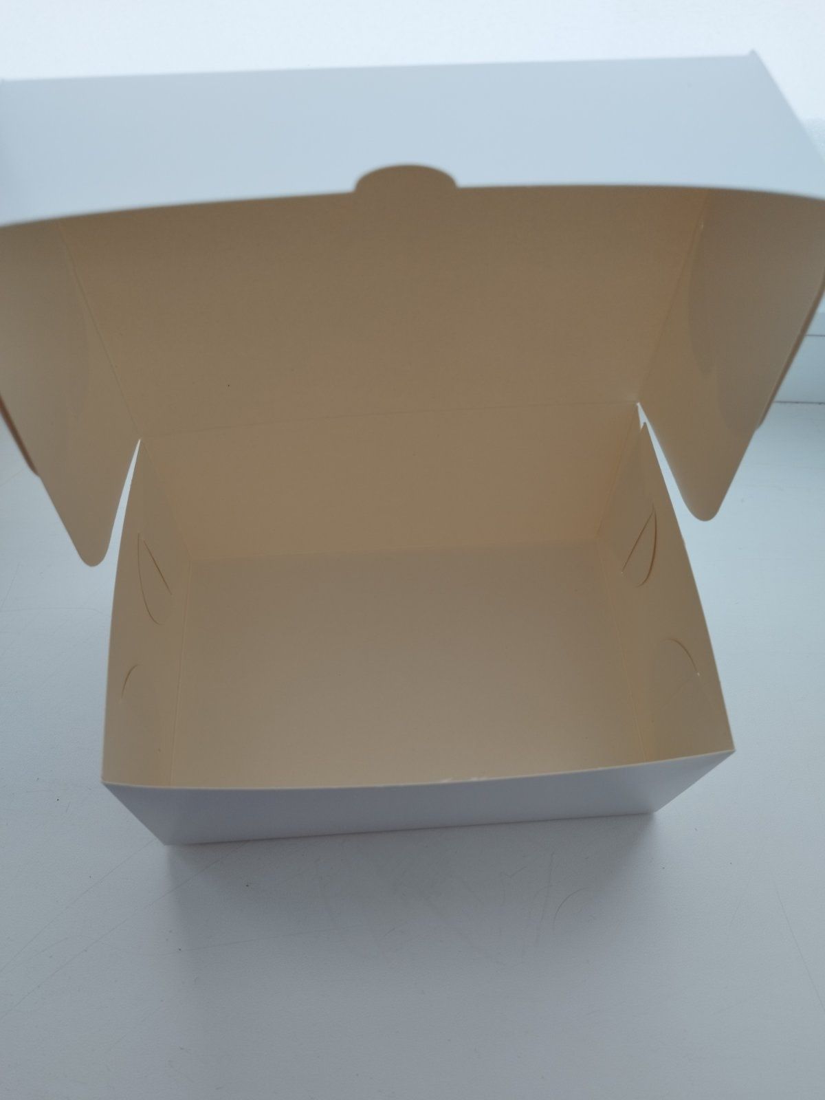 Контейнер крафт біла коробка для їжі 18х12х8 см