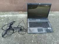 Laptop HP z ładowarką