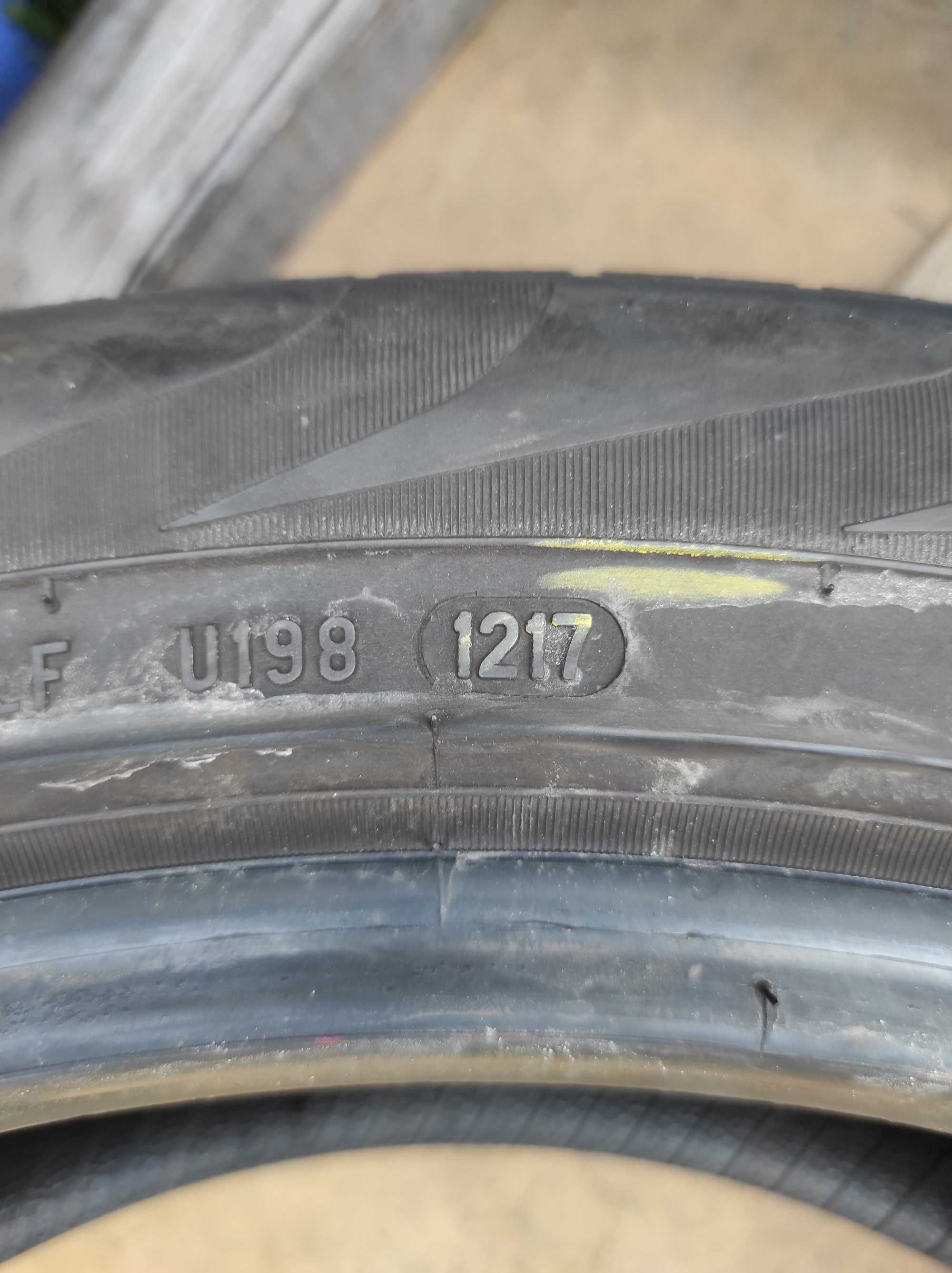 lato Pirelli 235/50/19 z 2017r 8.5mm