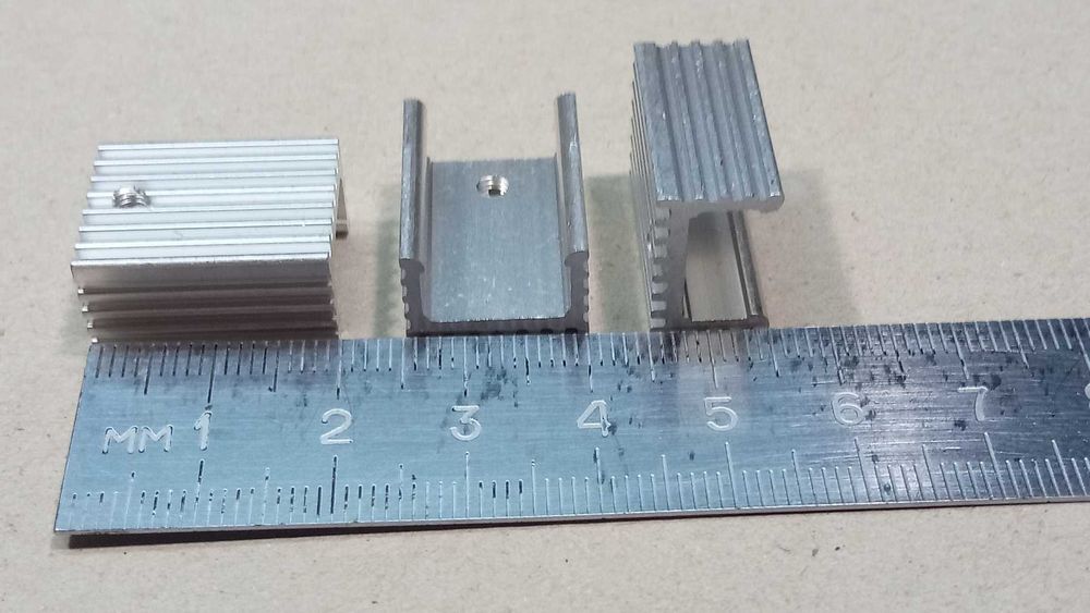 Радіатор алюмінієвий, під транзистори TO-220, TO3P.