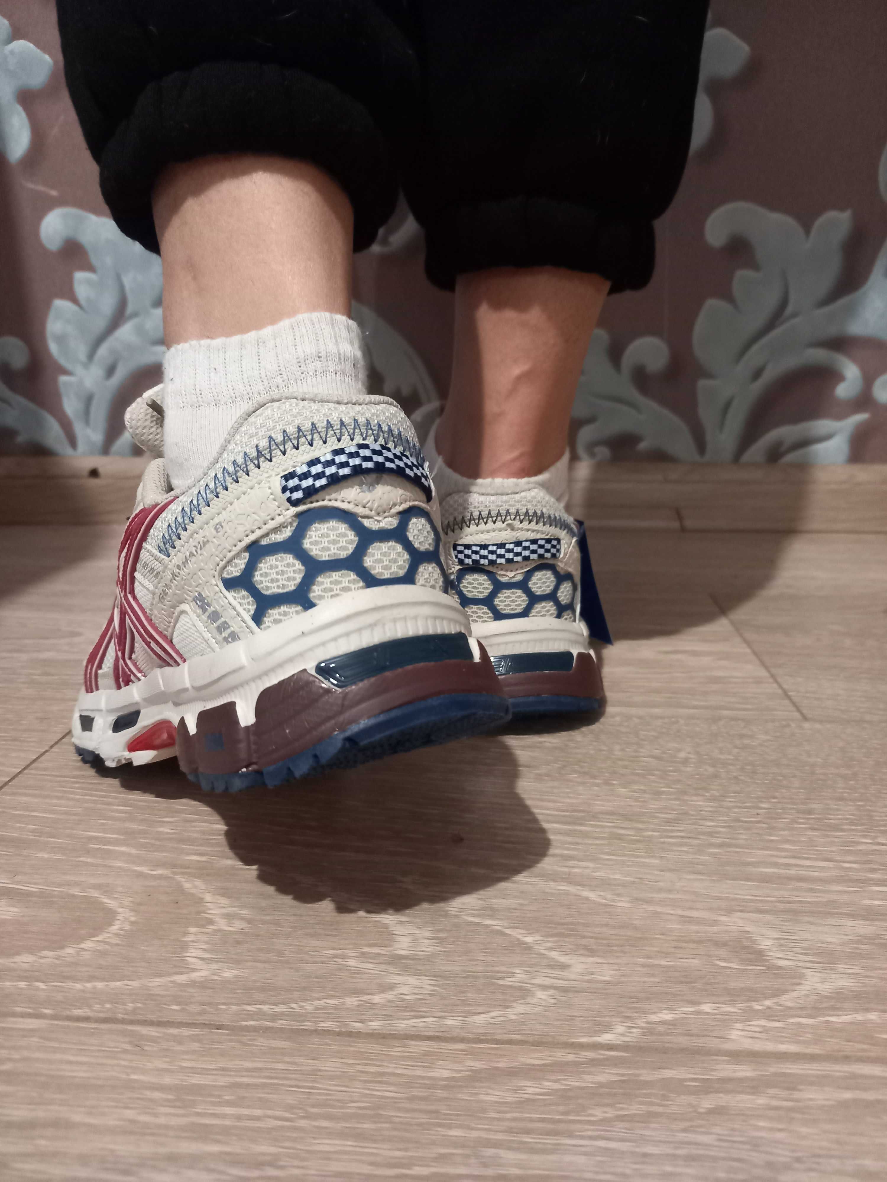 Жіночі кросівки Asics Gel Kahana 8