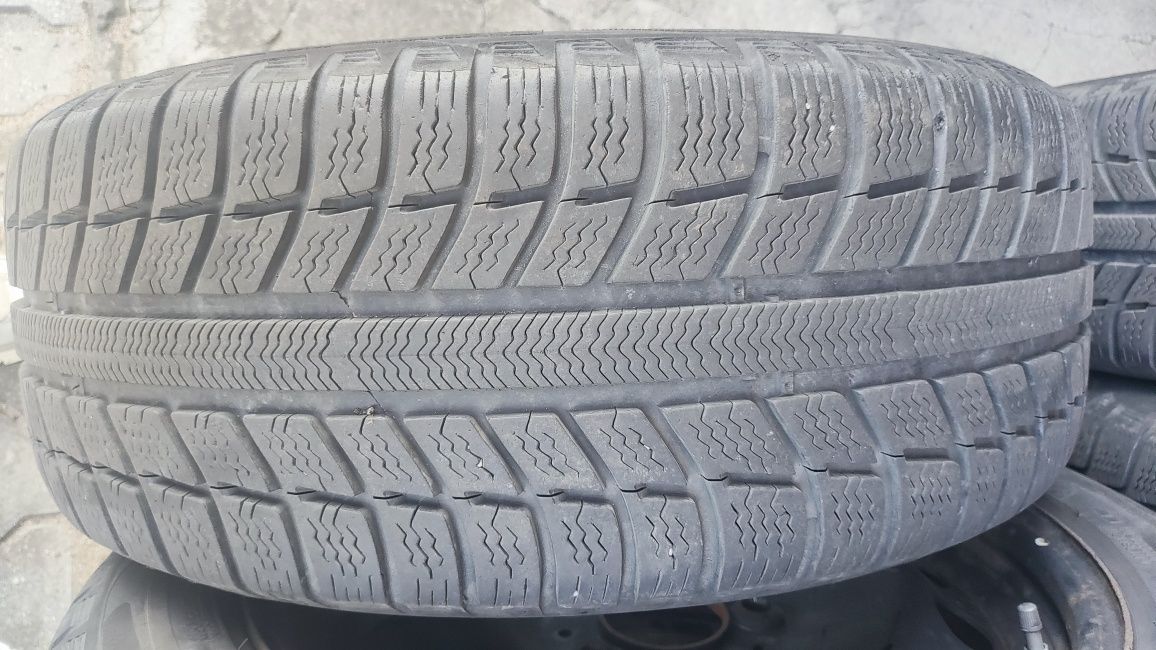Felgi stalowe 5x120 z oponami zimowymi Michelin