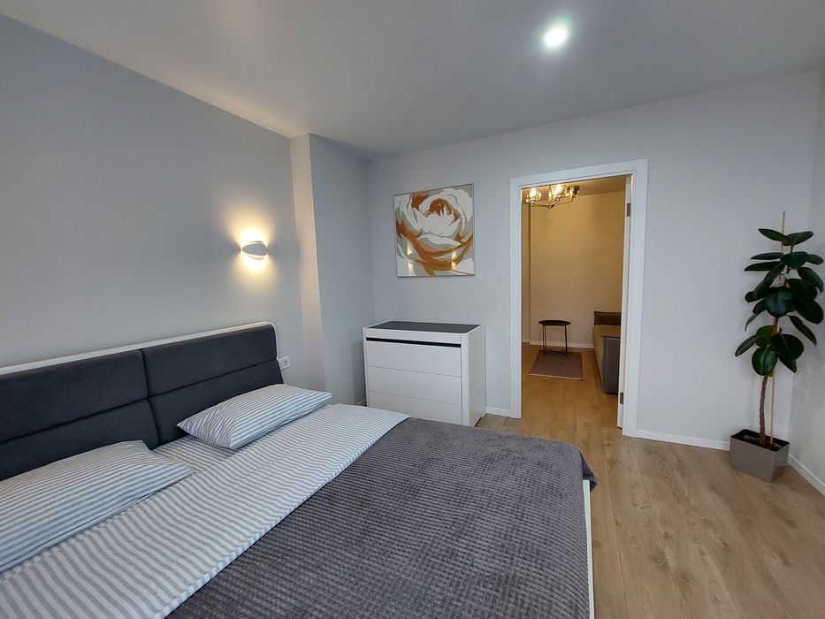 Подобова оренда VIP-КЛАСУ вул.Г.Євромайдану 9