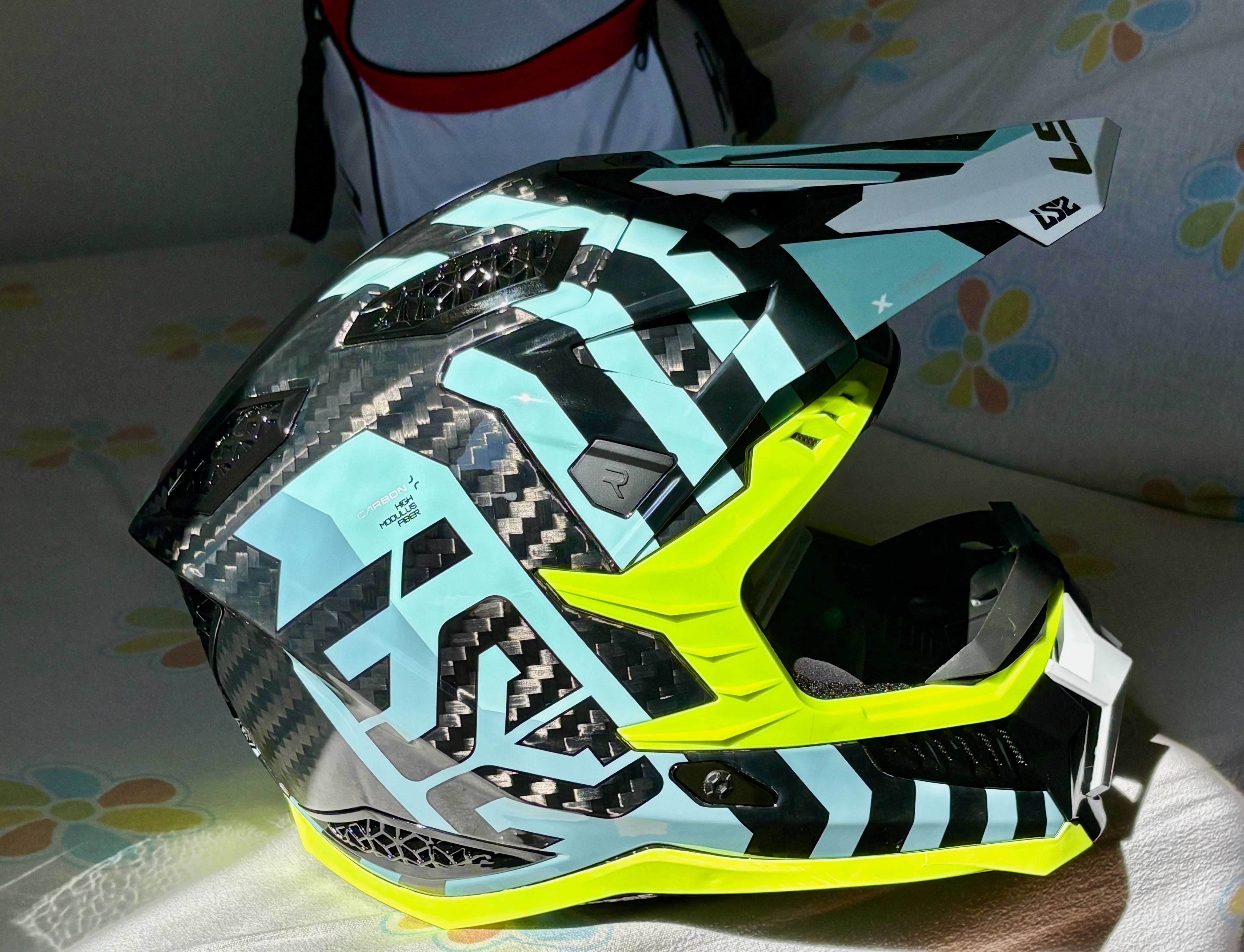 Capacete Carbono total LS2 MX703 X-Force NOVO (46% Desconto) Tam M-L