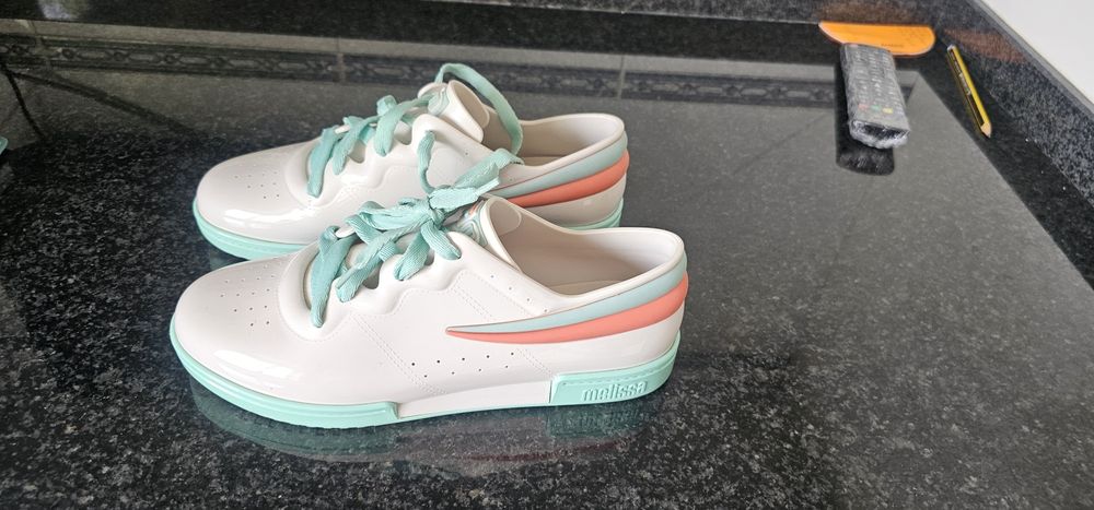 Tênis Melissa de mulher