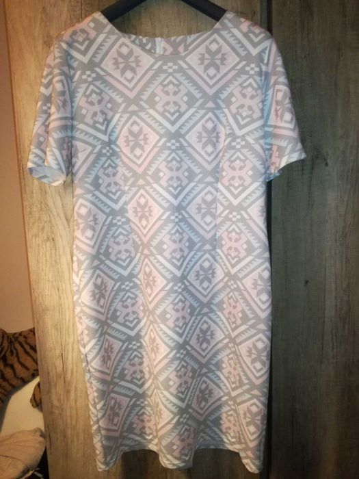 Sukienka rozmiar 48