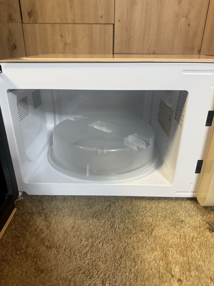 Kuchenka mikrofalowa Cecotec ProClean 3110 Retro Beżowy